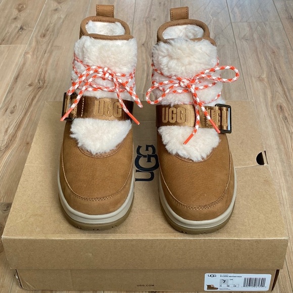 NIB✨UGG® Classic Waterproof Hiker Boot Chestnut Leather Sz 7 - Picture 9 of 16